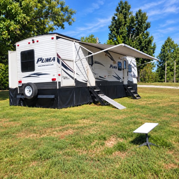 Starlink providing internet beside our RV in rural Tennessee